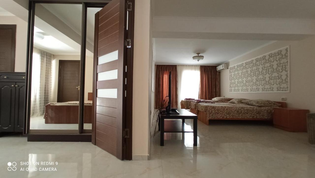 Samira Hotel Gagra Exterior photo
