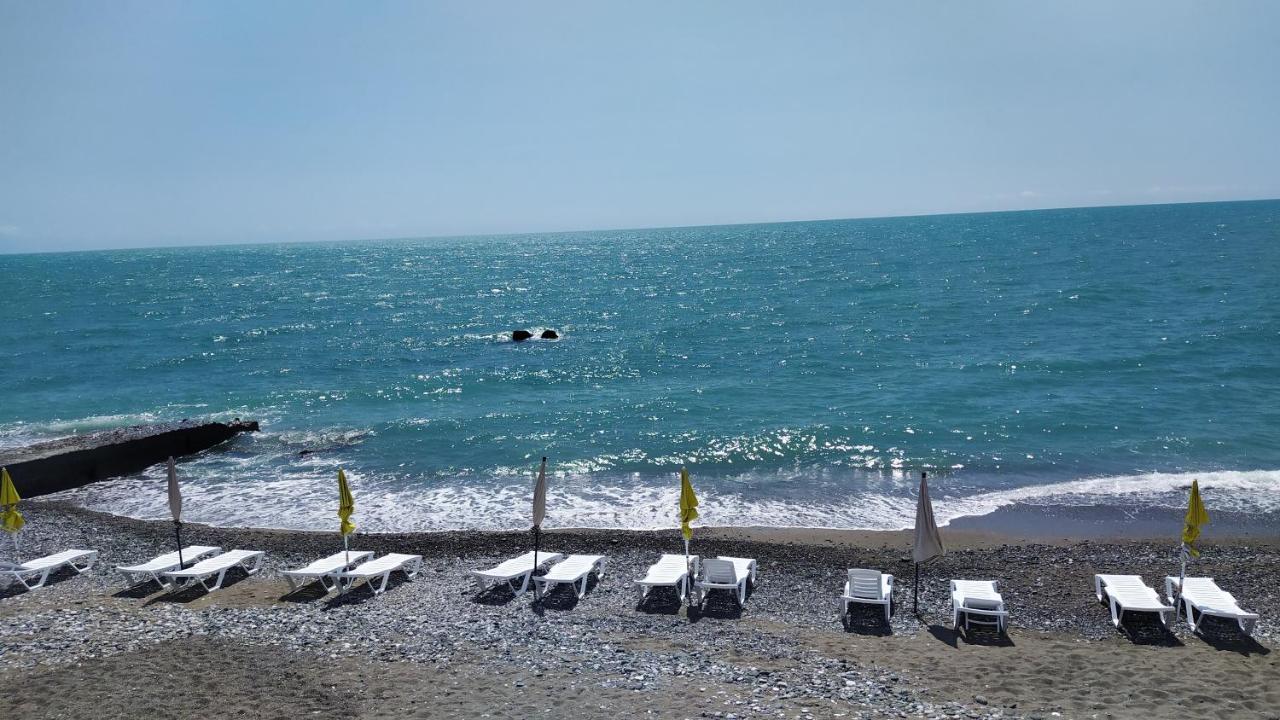Samira Hotel Gagra Exterior photo